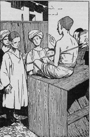 &mdash; Astukaa esiin, sanoi pieni tuomari.