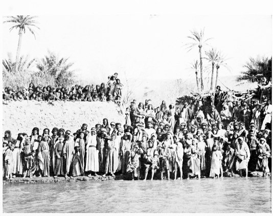 Fig. 50.&mdash;THE INHABITANTS OF RAWÂ.
